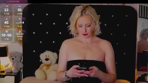 Olivia online show from 01/12/26, 09:53