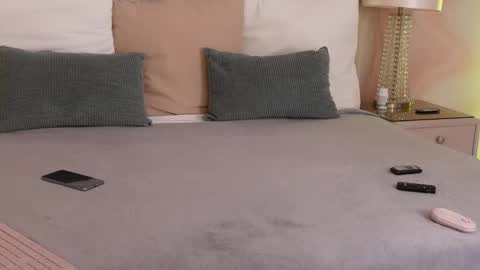 OliviaSway online show from 11/16/25, 09:53