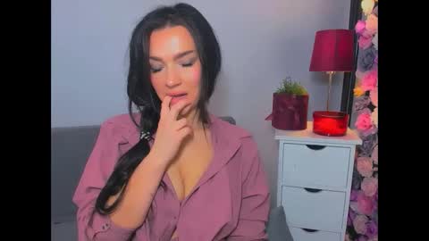 Snapshot of oliviawomen chatting on 11/07/25, 01:33 OliviaWomen online show from 11/07/25, 01:33