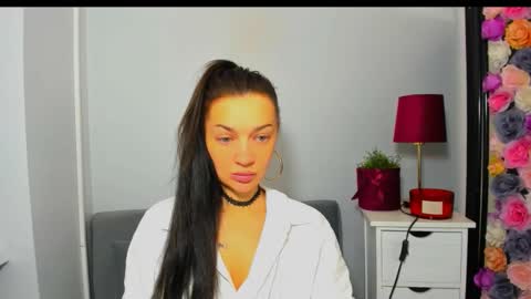 Snapshot of oliviawomen chatting on 01/12/26, 07:57 OliviaWomen online show from 01/12/26, 07:57