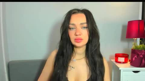 Snapshot of oliviawomen chatting on 02/24/26, 07:50 OliviaWomen online show from 02/24/26, 07:50