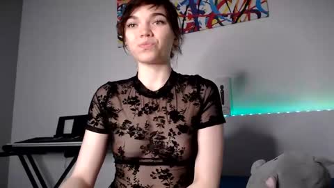 Snapshot of olivka_flower chatting on 12/07/24, 09:22 Angelina Lina online show from 12/07/24, 09:22