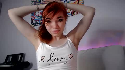 Snapshot of olivka_flower chatting on 01/10/25, 06:28 Angelina Lina online show from 01/10/25, 06:28