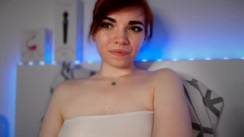 Snapshot of olivka_flower chatting on 01/23/25, 12:46 Angelina Lina online show from 01/23/25, 12:46