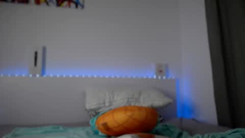 Snapshot of olivka_flower chatting on 02/22/25, 01:00 Angelina Lina online show from 02/22/25, 01:00