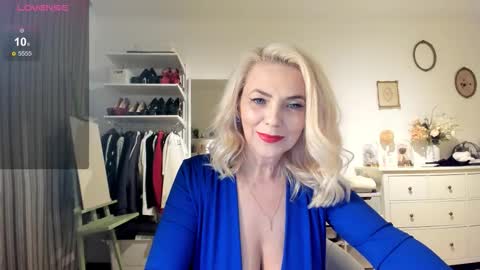 ollalla7 online show from 09/13/25, 02:06