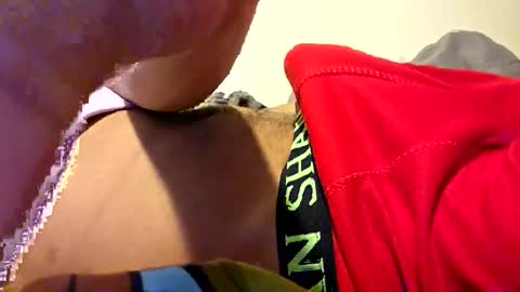 Snapshot of olliebennit chatting on 04/18/26, 02:37 Ollie online show from 04/18/26, 02:37