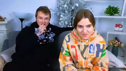 Olli and Stiw online show from 12/21/25, 07:59