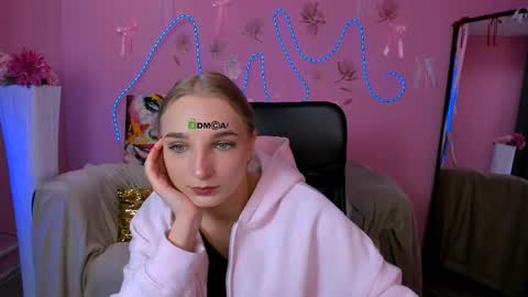 Snapshot of ollivia_dream chatting on 05/02/26, 09:14 Ollivia online show from 05/02/26, 09:14