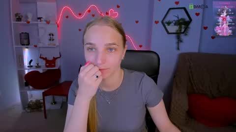 Snapshot of ollivia_dream chatting on 05/27/26, 05:37 Ollivia online show from 05/27/26, 05:37