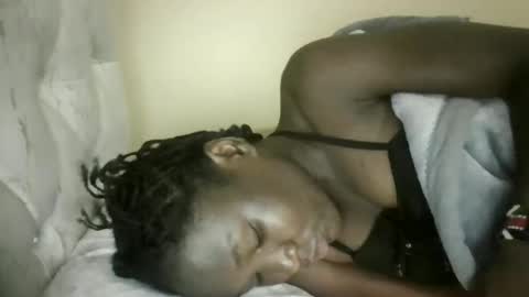 Snapshot of olwami4 chatting on 06/10/26, 12:11 olwami4 online show from 06/10/26, 12:11