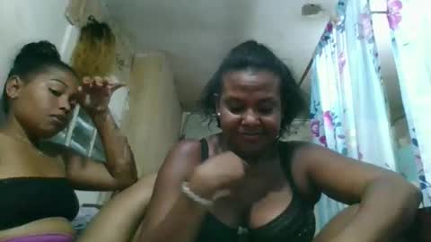 olyvienne90 online show from 11/26/25, 08:48