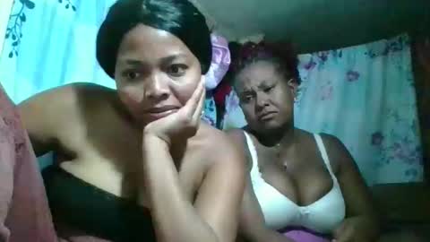 olyvienne90 online show from 12/15/25, 02:16