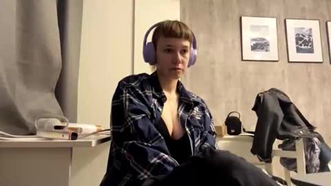 Eva online show from 05/24/26, 09:47