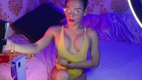 omecalicious451461 online show from 05/05/26, 10:18