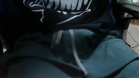 Snapshot of omegapogchamp chatting on 10/19/25, 04:35 omegapogchamp online show from 10/19/25, 04:35