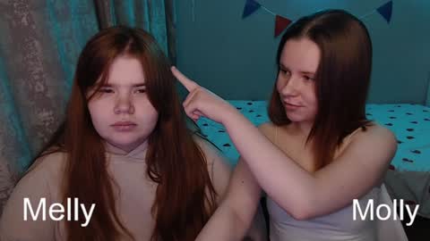 Snapshot of omellyoo chatting on 01/01/25, 02:31 MellY online show from 01/01/25, 02:31