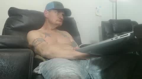 Snapshot of omgluvit12 chatting on 12/16/24, 12:49 omgluvit12 online show from 12/16/24, 12:49