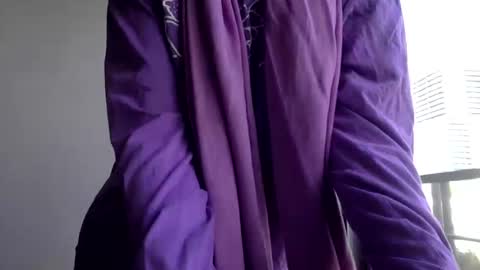 omilk online show from 12/13/24, 05:54