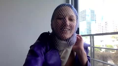 omilk online show from 12/25/24, 06:41