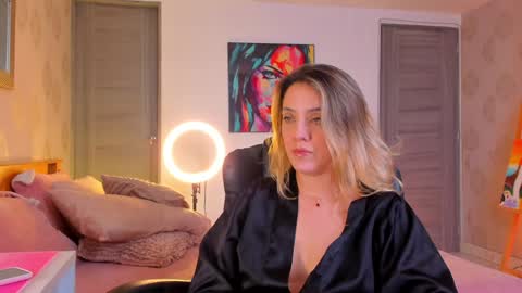 Martina Ricci online show from 12/17/24, 06:42