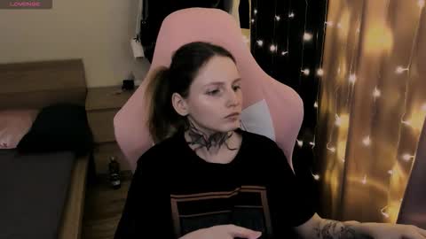 Snapshot of on_yxxx chatting on 10/24/25, 09:55 on_yxxx online show from 10/24/25, 09:55