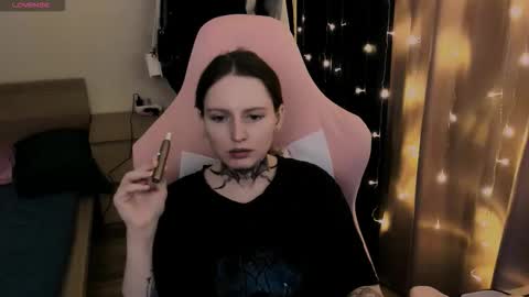 Snapshot of on_yxxx chatting on 11/04/25, 08:30 on_yxxx online show from 11/04/25, 08:30