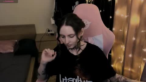 Snapshot of on_yxxx chatting on 11/14/25, 05:00 on_yxxx online show from 11/14/25, 05:00