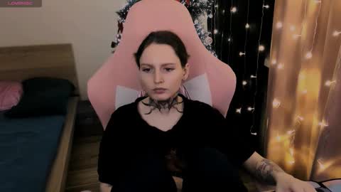 Snapshot of on_yxxx chatting on 11/22/25, 06:51 on_yxxx online show from 11/22/25, 06:51