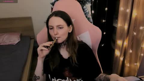 Snapshot of on_yxxx chatting on 12/17/25, 04:46 on_yxxx online show from 12/17/25, 04:46