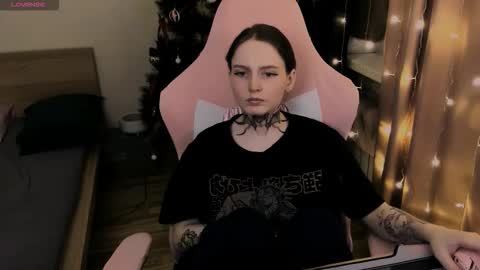 Snapshot of on_yxxx chatting on 12/20/25, 09:22 on_yxxx online show from 12/20/25, 09:22