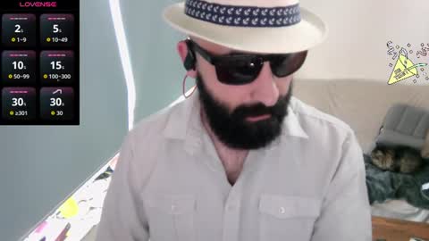 Snapshot of ona_nisme chatting on 06/15/26, 04:42 ona nisme online show from 06/15/26, 04:42