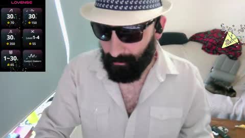 Snapshot of ona_nisme chatting on 06/20/26, 04:48 ona nisme online show from 06/20/26, 04:48