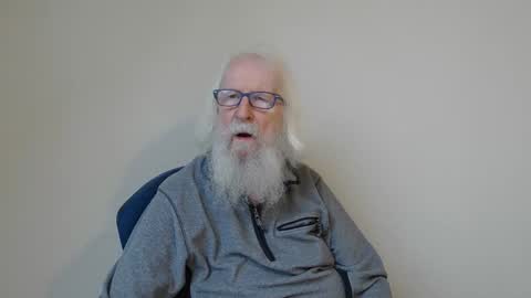 Snapshot of onanister chatting on 12/27/24, 08:35 Somewhere over the rainbow online show from 12/27/24, 08:35