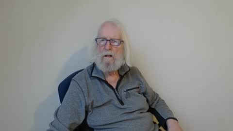 Snapshot of onanister chatting on 01/02/25, 07:55 Somewhere over the rainbow online show from 01/02/25, 07:55