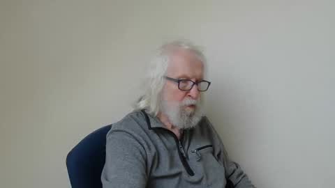 Snapshot of onanister chatting on 01/03/25, 08:21 Somewhere over the rainbow online show from 01/03/25, 08:21