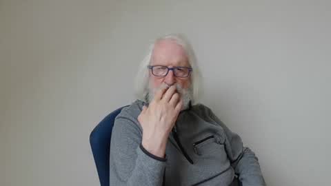 Snapshot of onanister chatting on 01/04/25, 02:56 Somewhere over the rainbow online show from 01/04/25, 02:56