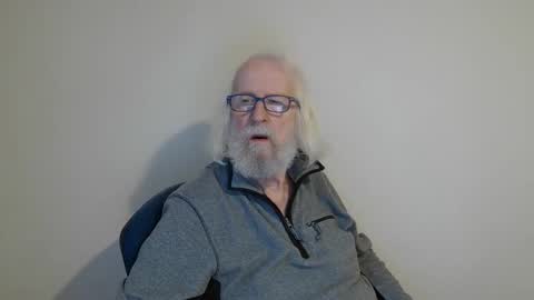 Snapshot of onanister chatting on 01/05/25, 07:38 Somewhere over the rainbow online show from 01/05/25, 07:38