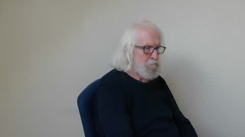 Snapshot of onanister chatting on 01/05/25, 01:26 Somewhere over the rainbow online show from 01/05/25, 01:26