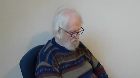 Snapshot of onanister chatting on 01/11/25, 07:39 Somewhere over the rainbow online show from 01/11/25, 07:39