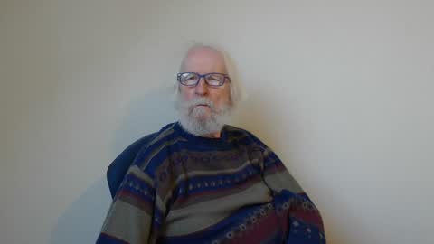 Snapshot of onanister chatting on 01/12/25, 08:04 Somewhere over the rainbow online show from 01/12/25, 08:04