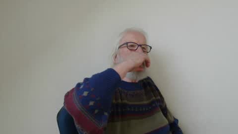 Snapshot of onanister chatting on 01/14/25, 03:15 Somewhere over the rainbow online show from 01/14/25, 03:15