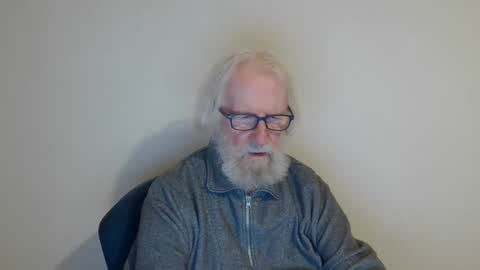 Snapshot of onanister chatting on 01/22/25, 09:10 Somewhere over the rainbow online show from 01/22/25, 09:10