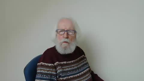 Snapshot of onanister chatting on 01/28/25, 01:27 Somewhere over the rainbow online show from 01/28/25, 01:27