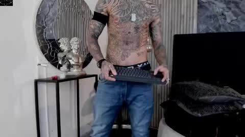     ... online show from 10/09/25, 07:23