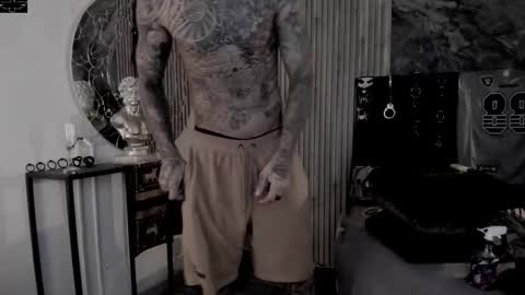     ... online show from 11/03/25, 03:52