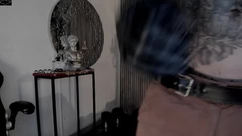     ... online show from 11/05/25, 03:39