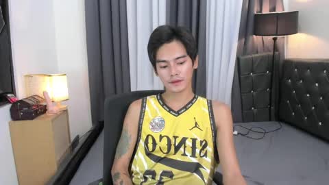 Snapshot of one_and_only_me04 chatting on 05/16/26, 06:21 one_and_only_me04 online show from 05/16/26, 06:21