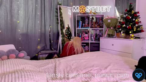 couple Lu sexy chick in middle and Jimmyblonde our friend Brianglasses online show from 12/31/24, 10:04