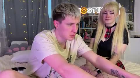 couple Lu sexy chick in middle and Jimmyblonde our friend Brianglasses online show from 03/02/25, 02:10